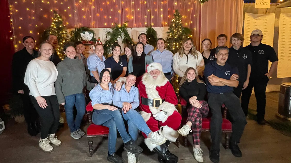 Brunch with Santa at Lindy's Landing